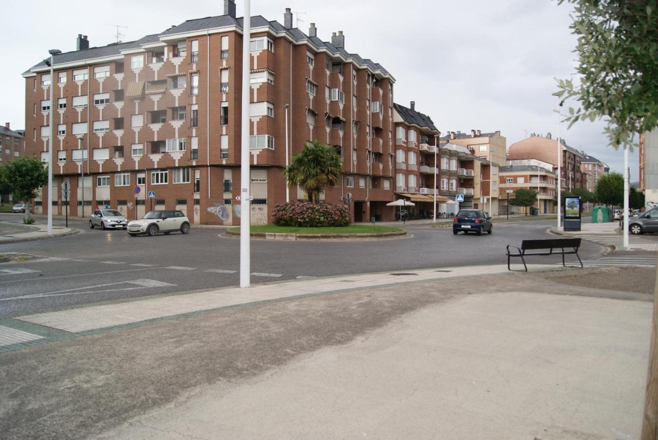 Apartamento El Caminito Apartment Понферада Екстериор снимка